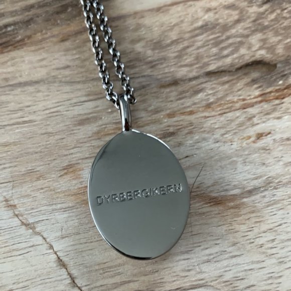 Dyrberg/Kern Elbalis cameo necklace gunmetal and shiny silver - Picture 4 of 4